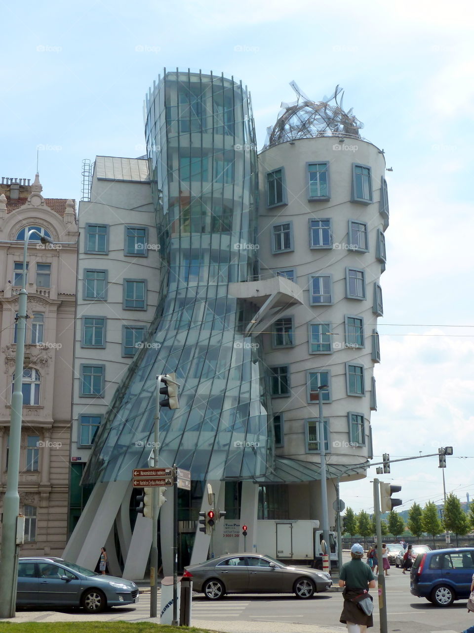 building Ginger and Fred in Prague