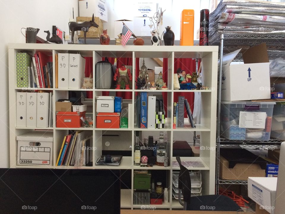 Messy book shelf 