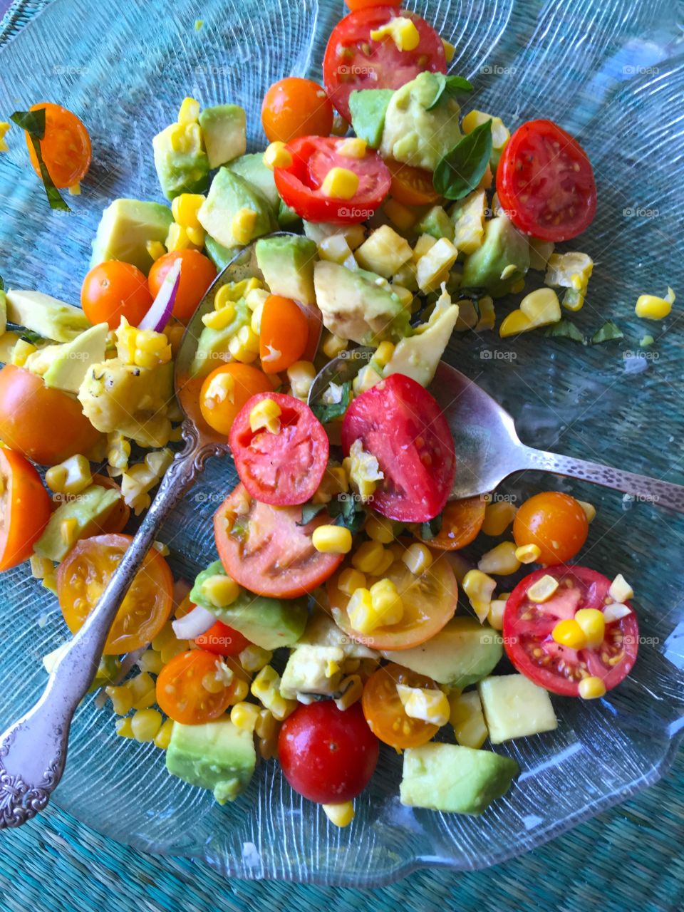 Salad with avocado and corn