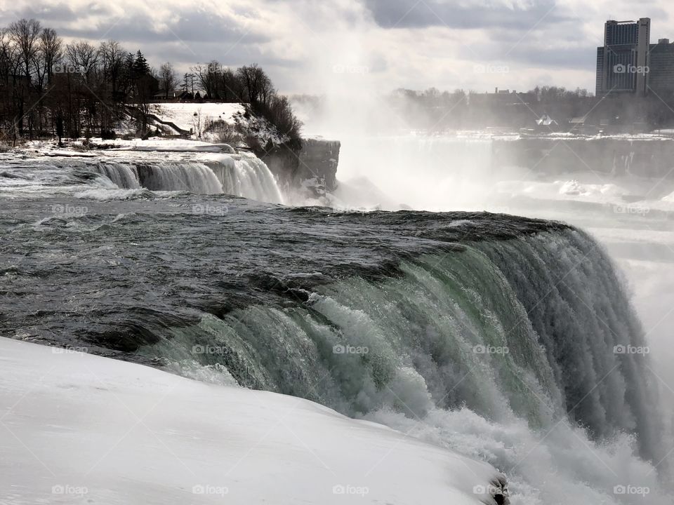 Niagara Falls in a cloudy and cold day