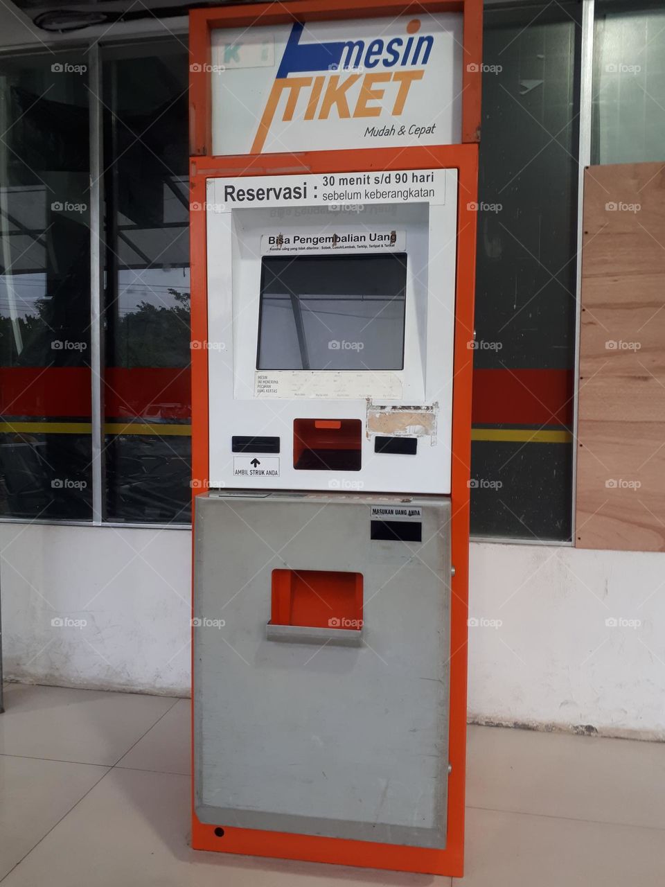 ticket machine at the train station