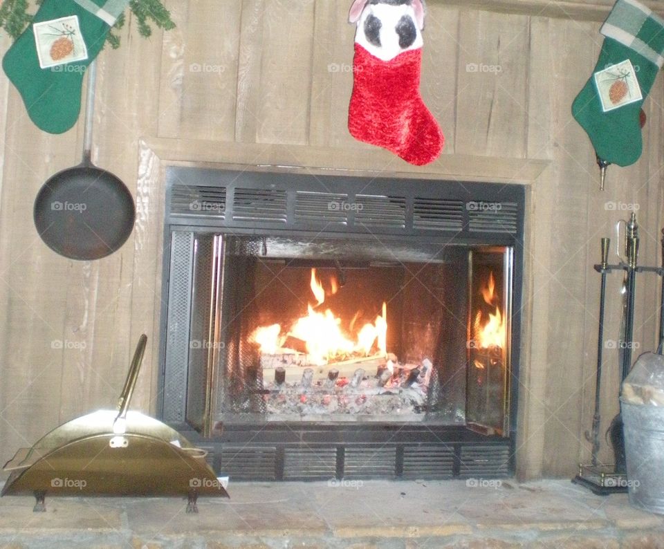 Christmas Fireplace . yule feeling