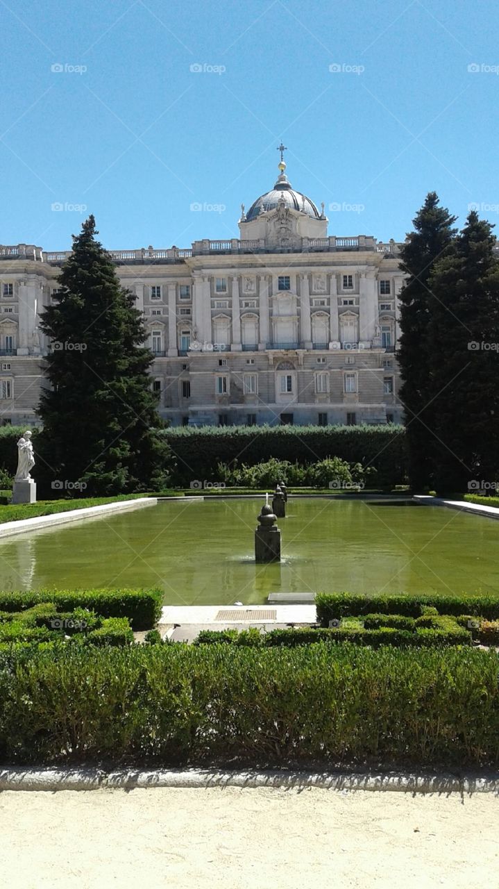 Jardín del Palacio en Madrid, España