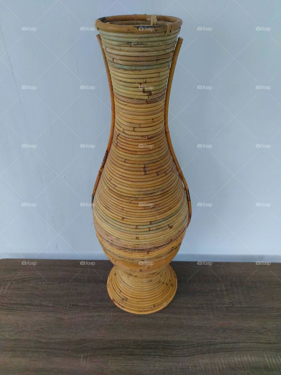 Rattan jars, handmade from rattan