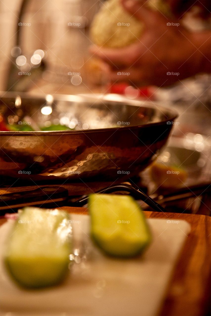 Sallad bowl, sallad, tomatoes, cutting cucumber, cutting board