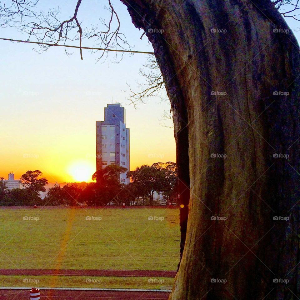 Amanhecer muito belo em Jundiaí. Vista da Pista de Atletismo do Complexo Esportivo Nicolino de Lucca (Bolão).