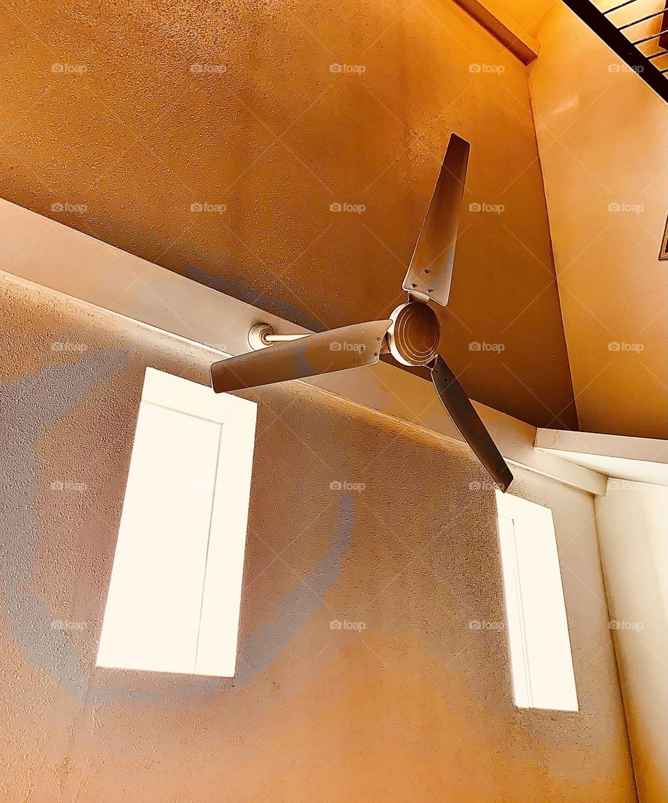 Ceiling fan 