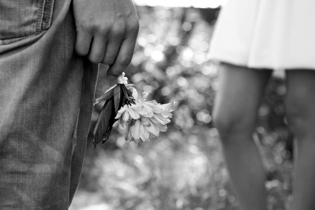 romantic relationship love