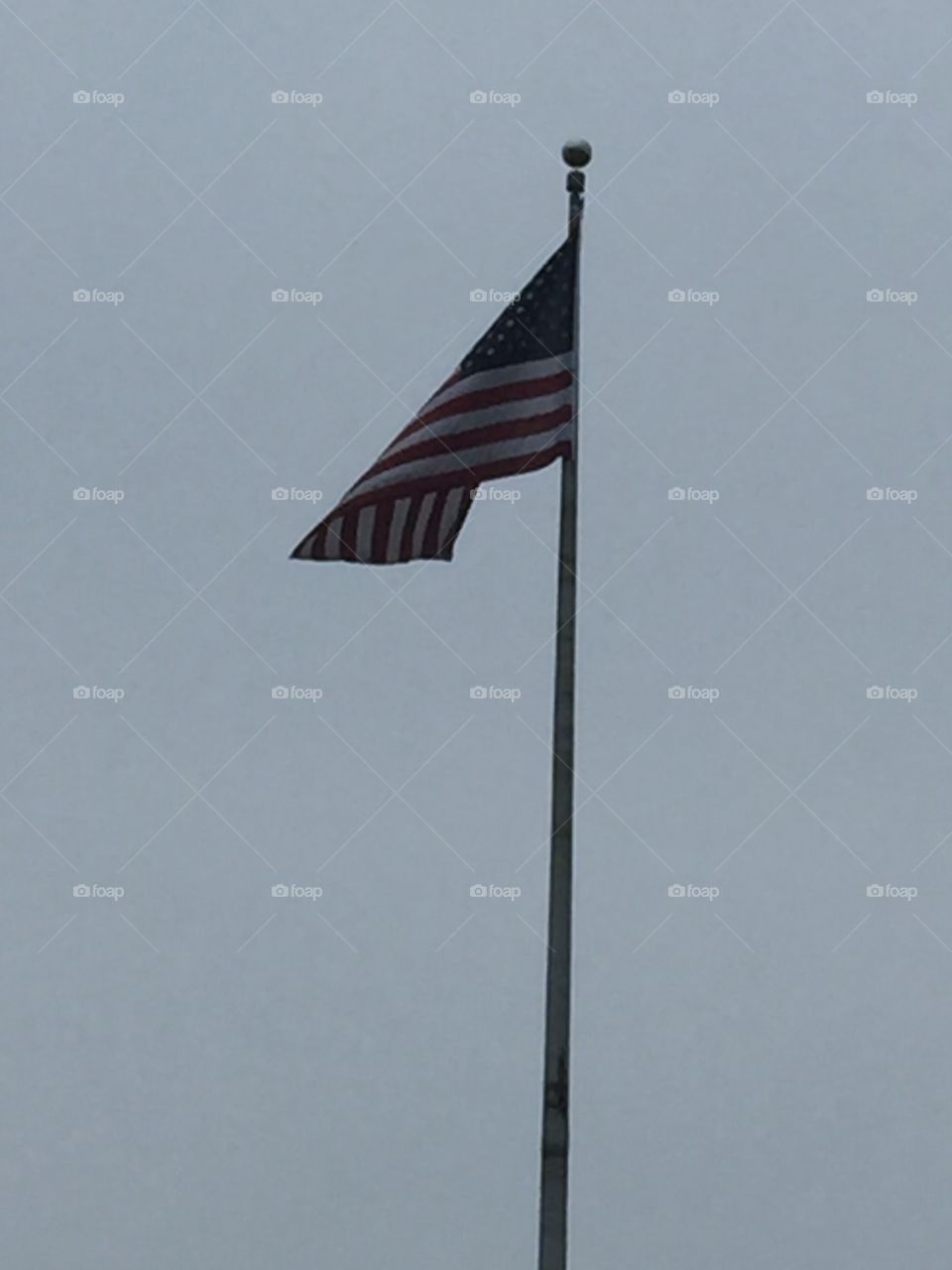 Happy flag; morning wind moving the flag; happy flag; repeat the American flag