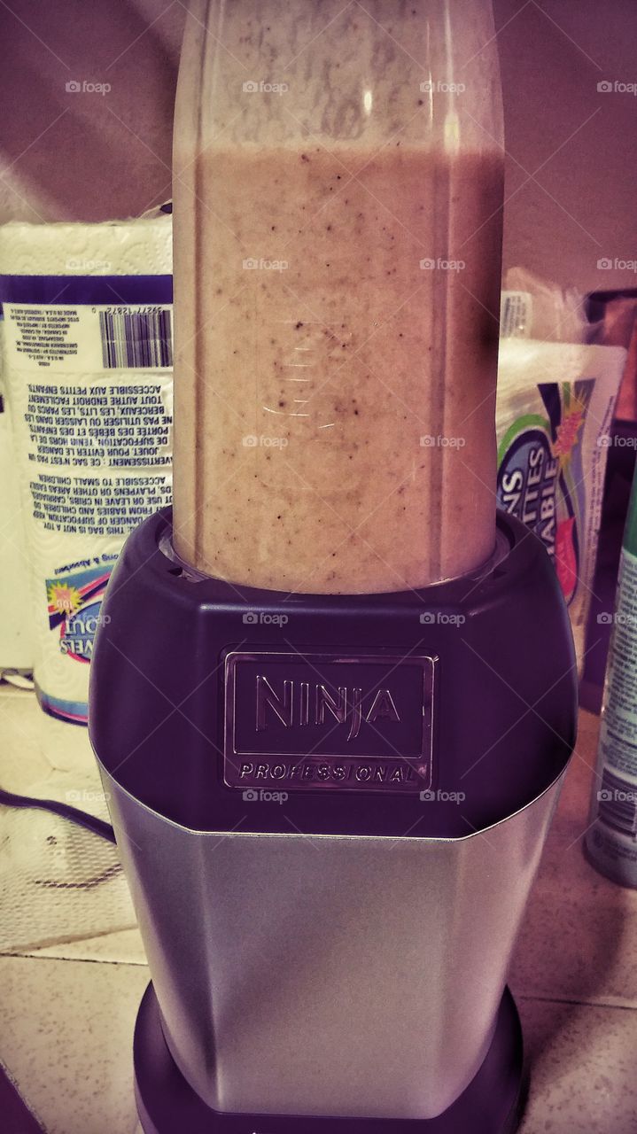 breakfast of champions!
vegetable and fruit smoothie, orange juice broccoli apples blueberries honeydew melon cantaloupe bananas!!