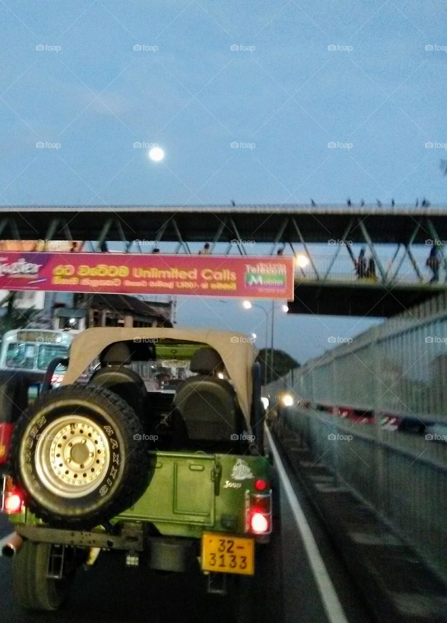 Road side jeep