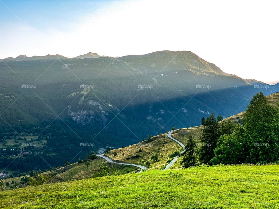 Sunlight in mountains 