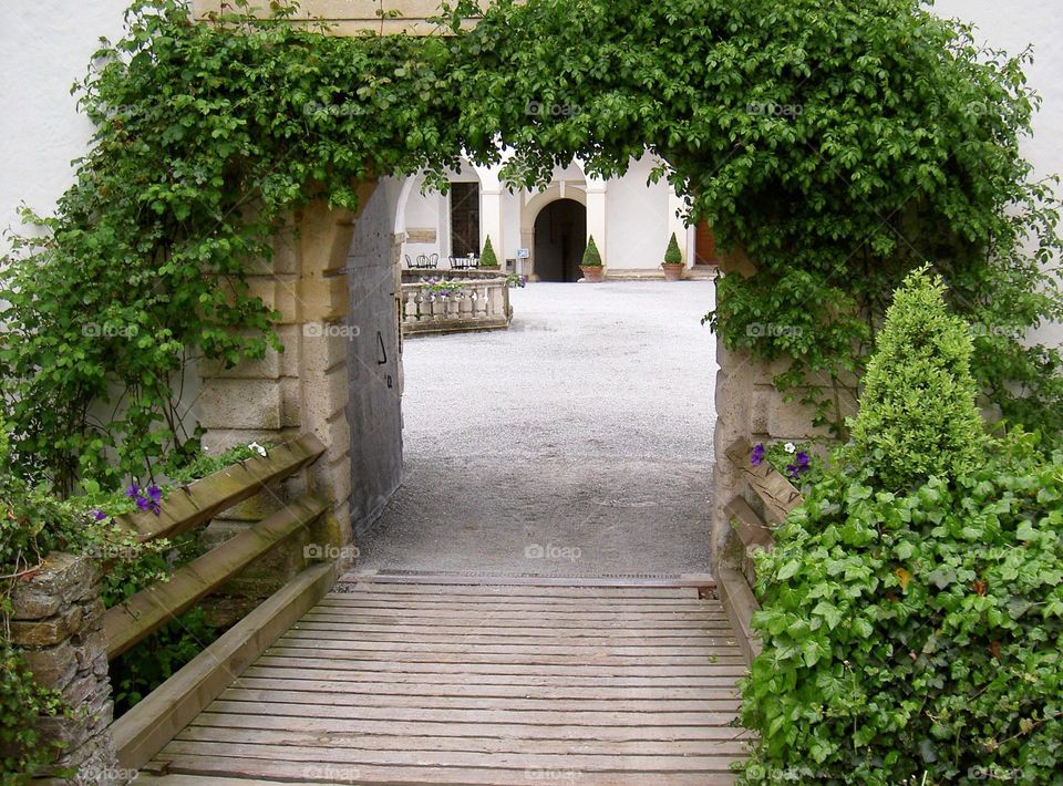 Lord's family Gates