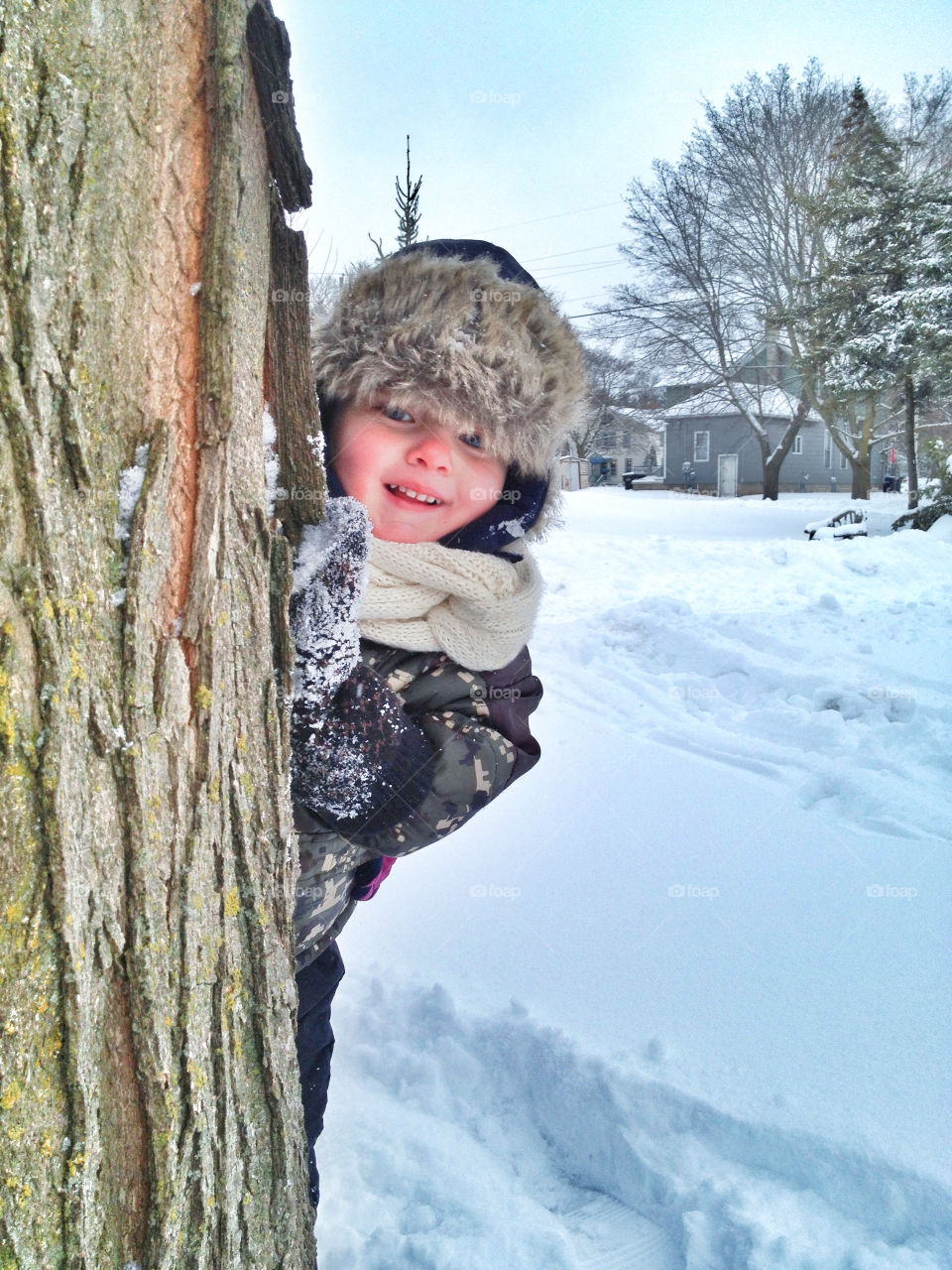 Hide n seek in the snow