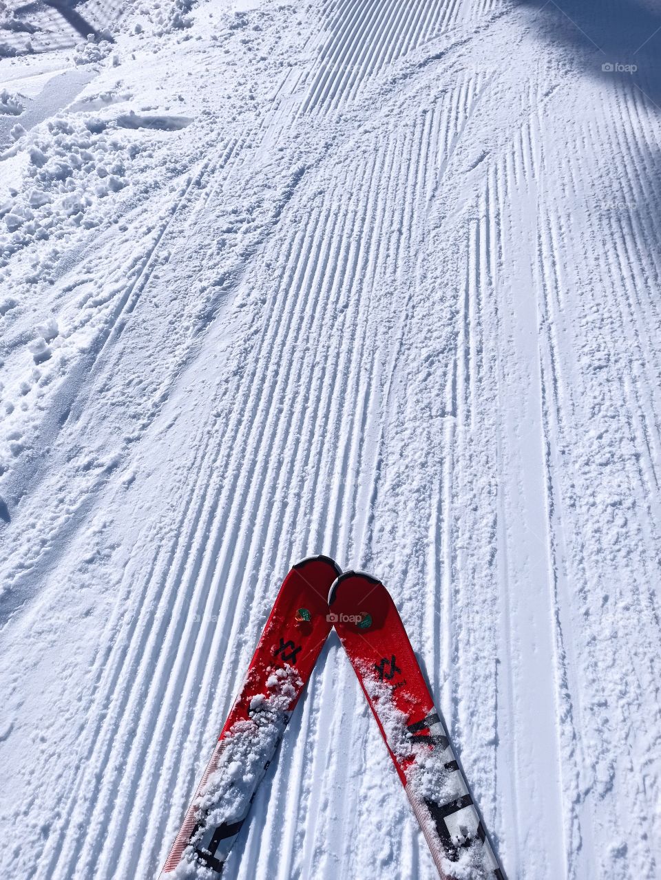 ski. snow