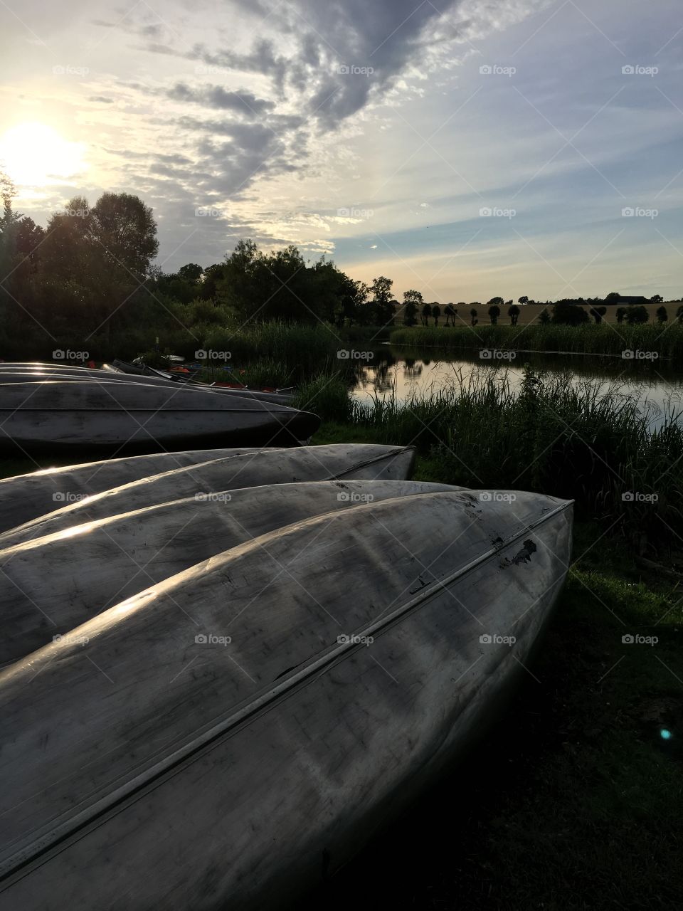 Canoes 