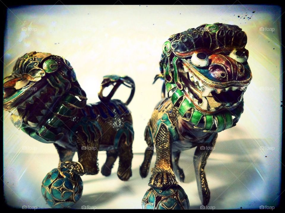 Foo dogs