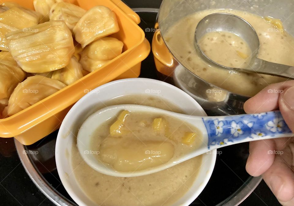 Jackfruit Serawa or Pengat, a porridge-like dessert, where jackfruit is cooked in coconut milk with palm sugar, pandan leaves and tapioca pearls. This sweet dessert can also be made using bananas, sweet potatoes, taro or mixtures of each.