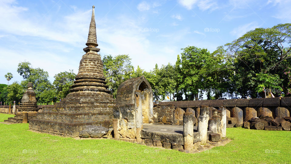 Wat sri satchanalai temple approach, world heritage, Sukhothai, thailand landscape
