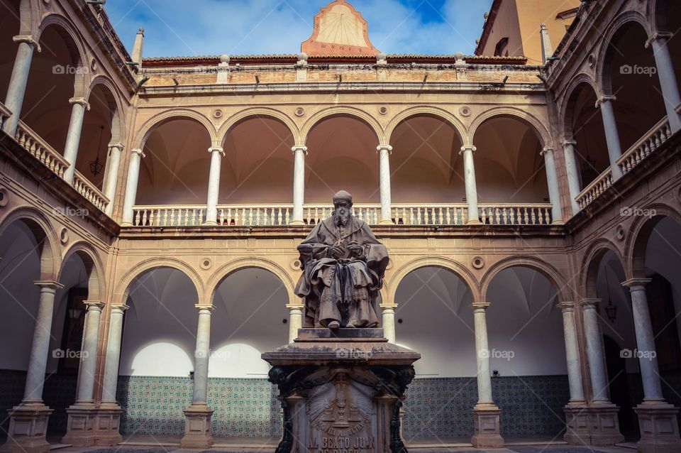 Claustro del Real Colegio Seminario del Patriarca (Valencia - Spain)