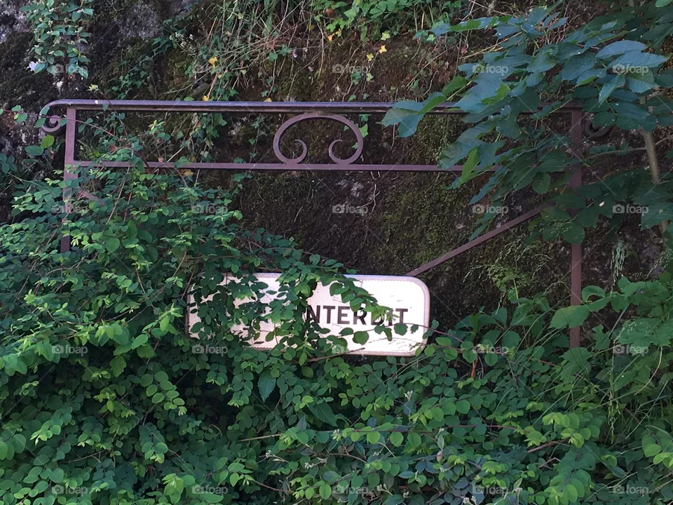Interdit
