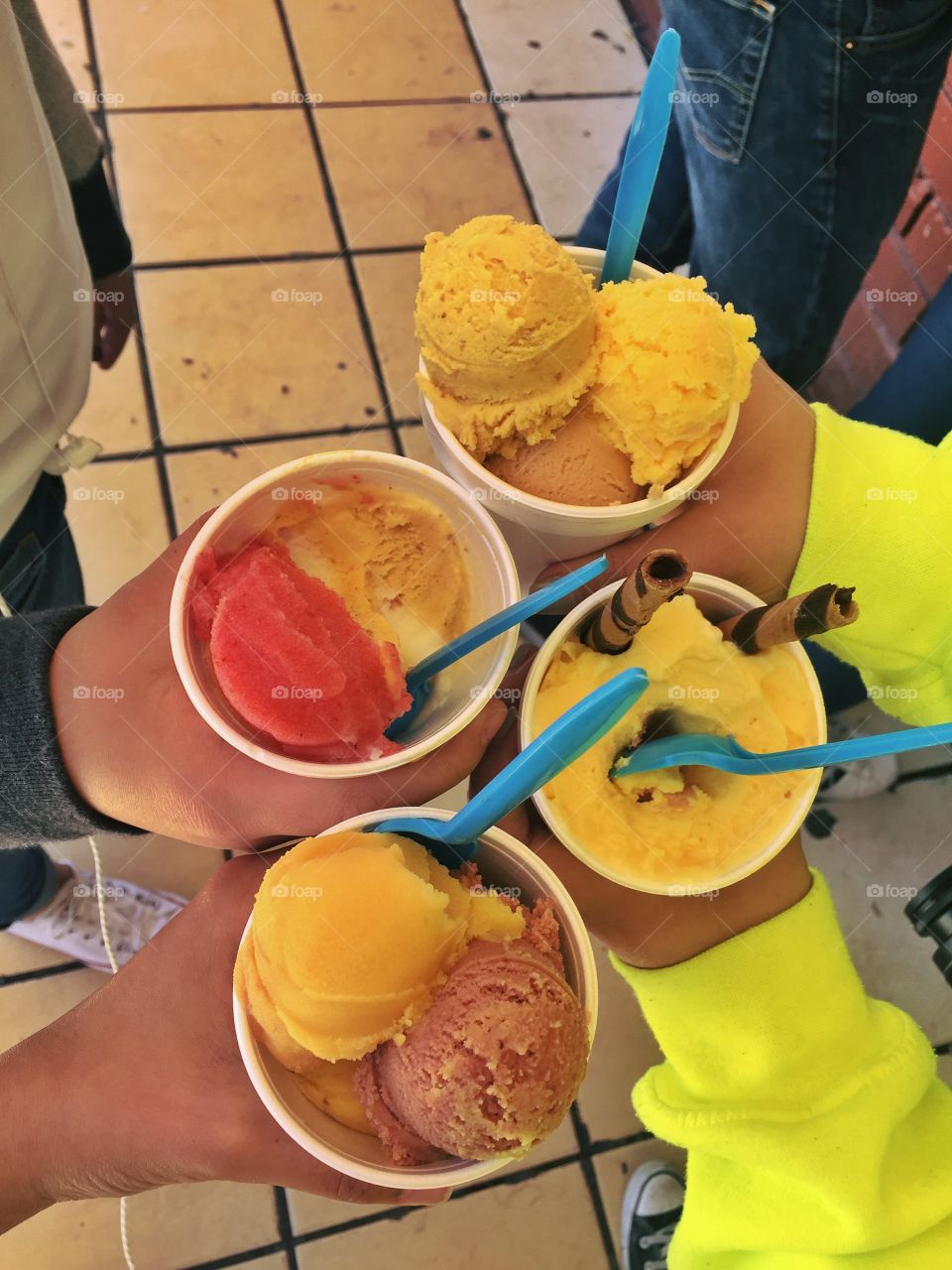 Chepo ice cream in summer with friends