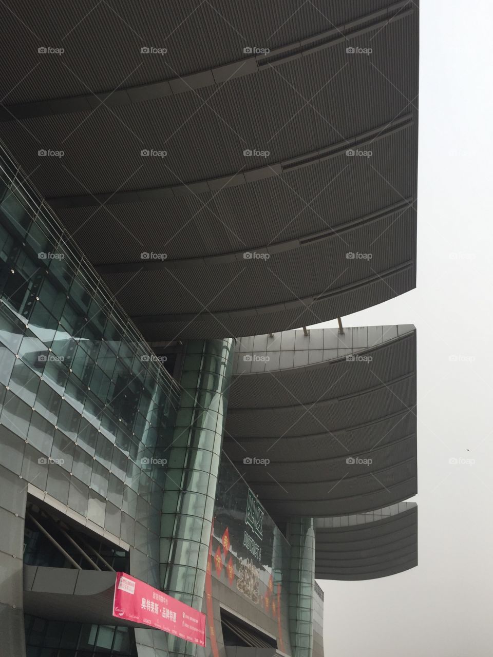 Entrance into the trade center in Yiwu Futian 