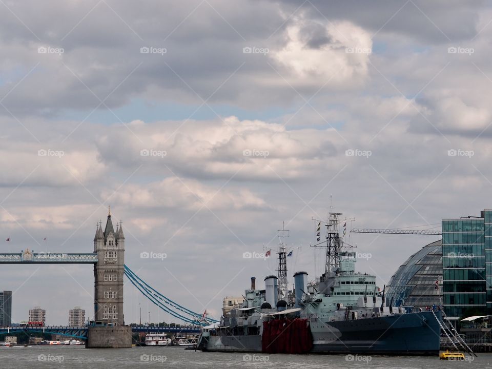 Summer vacation sightseeing in London 