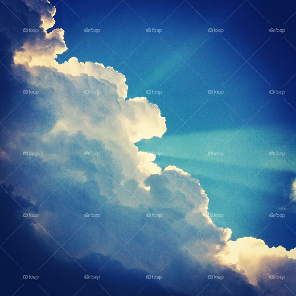 sky blue white clouds by lmtrent