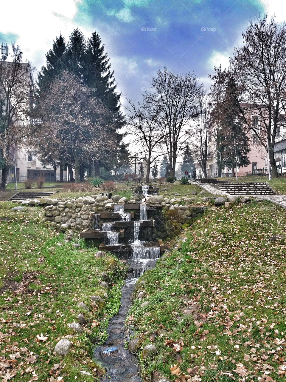 Welcome to paradise city!