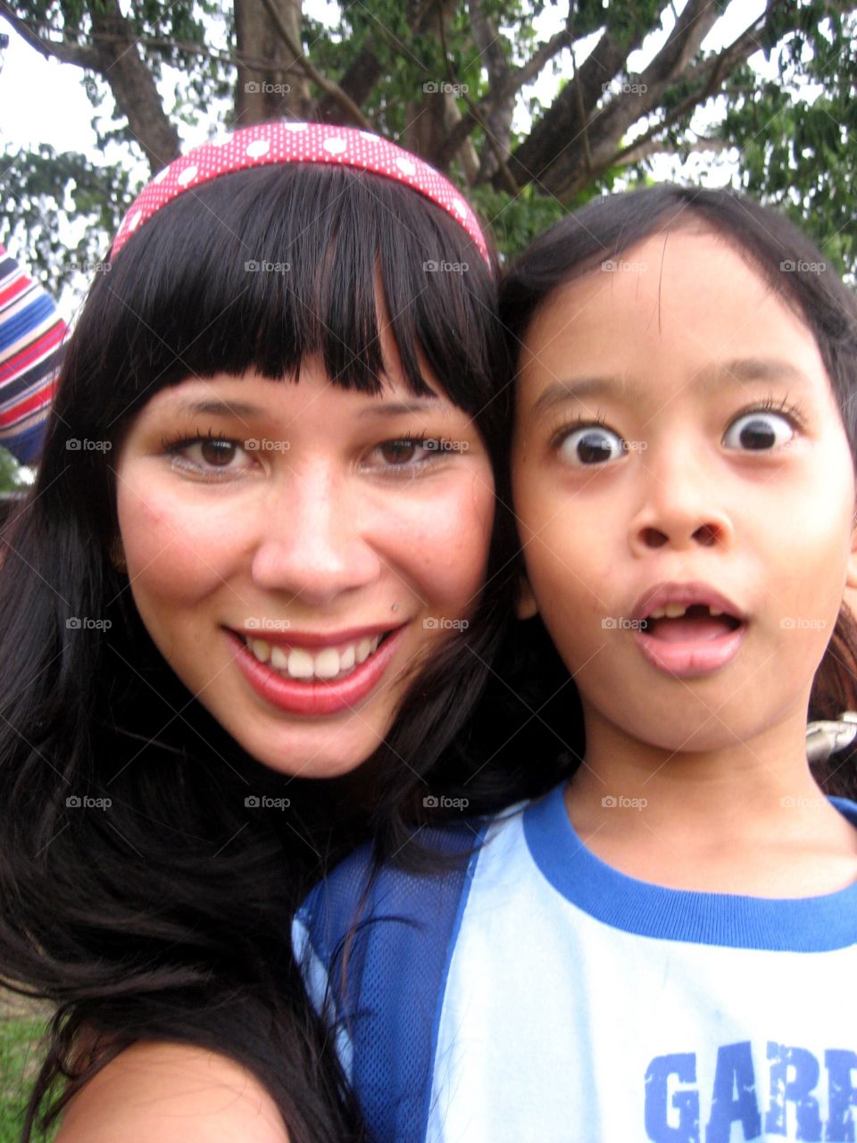 Give us a huge smile cousin vibes