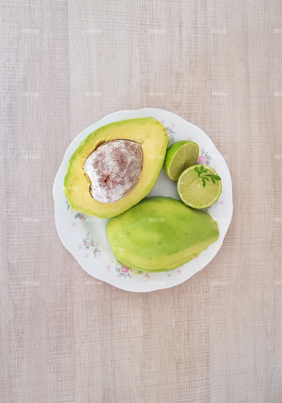 Avocado and Siciliano Limon