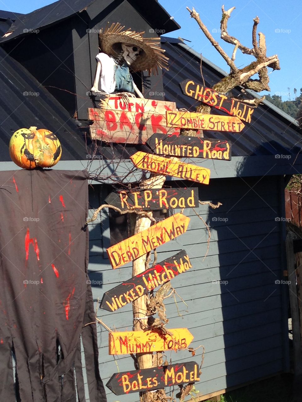 Halloween signpost