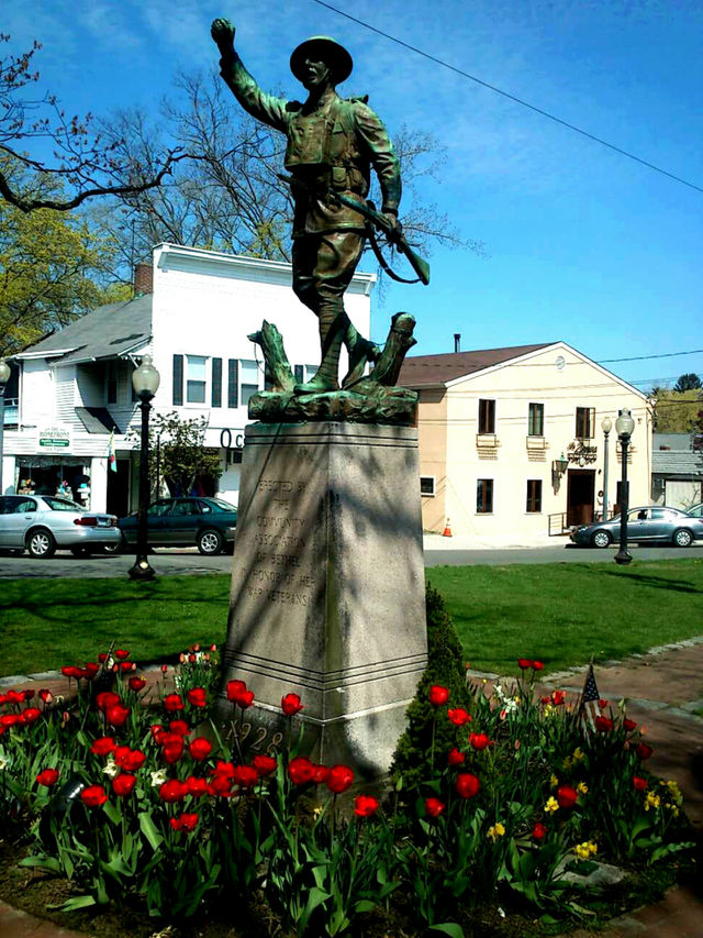 OUTDOOR SCULPTURE
