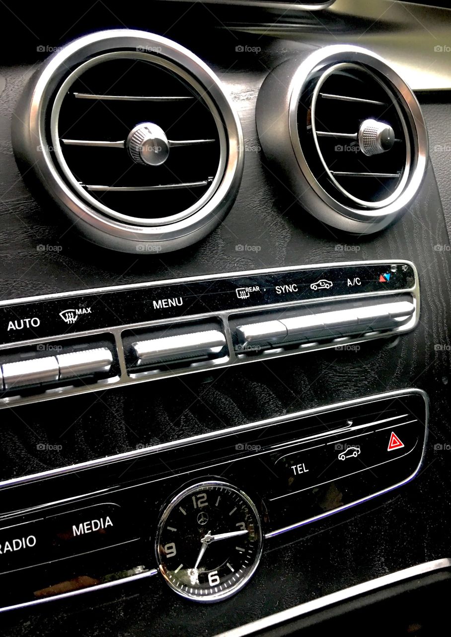 Mercedes-Benz
Car interior 
Cockpit 