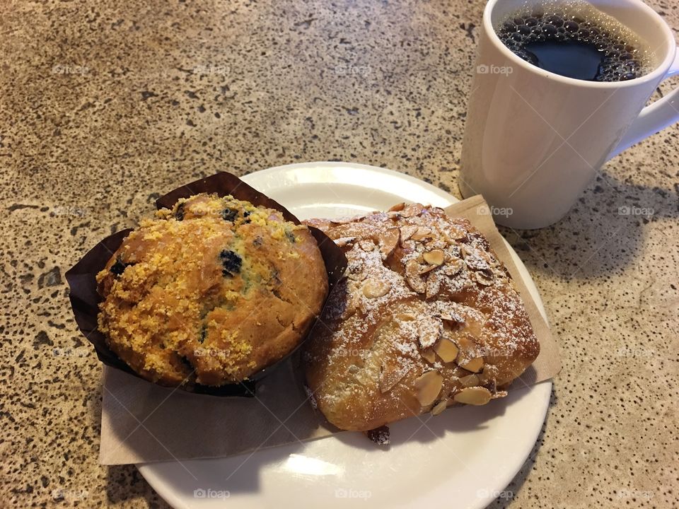 Muffin coffee and pastry