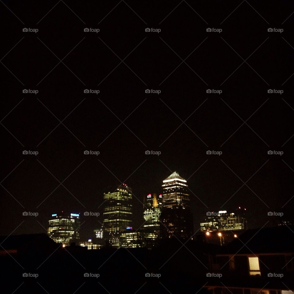 Canary wharf by night