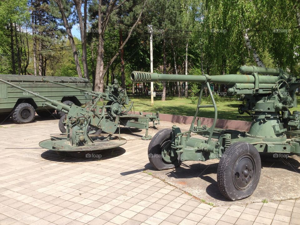 cannons of the second world / weapons of victory / guns / weapons ussr
