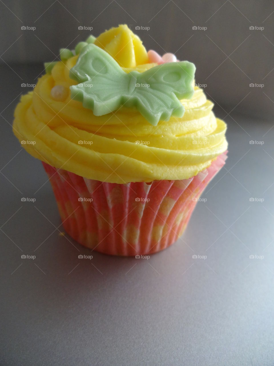 yellow cupcake