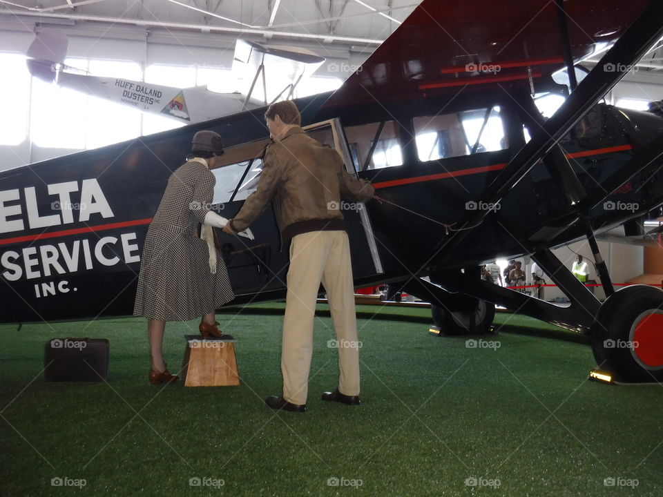 airplane aviation industry museum delta vintage