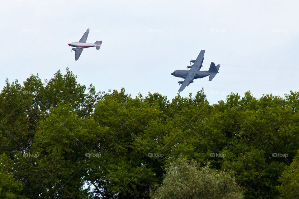 trees chase airshow dakota by marcografo