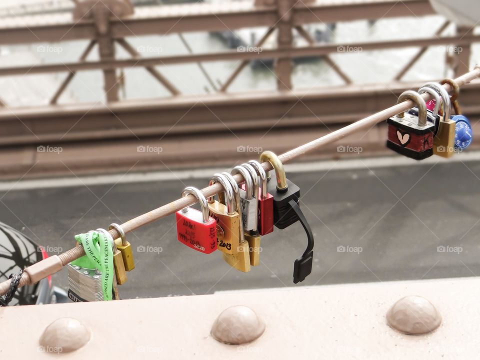 Love locks at Brooklyn bridge