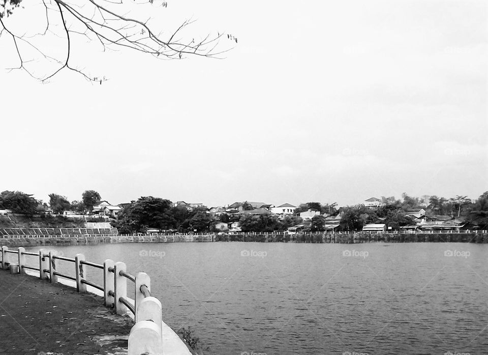 Reservoir boundary fence