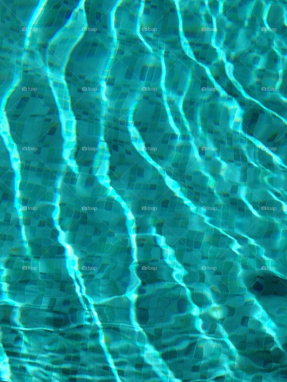 Light effects on water in swimming pool 
