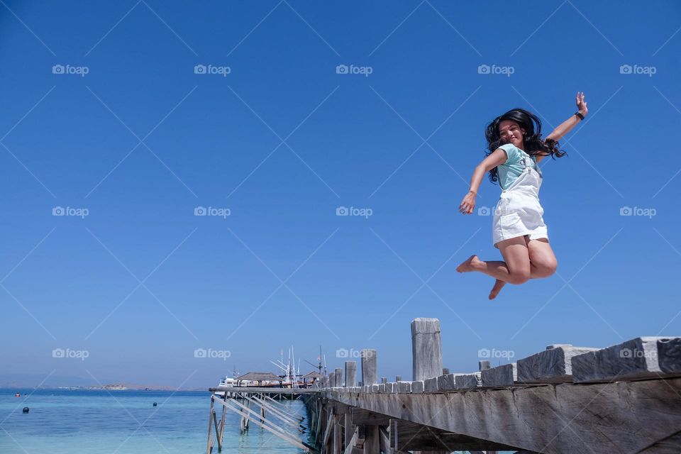 Jump & happy