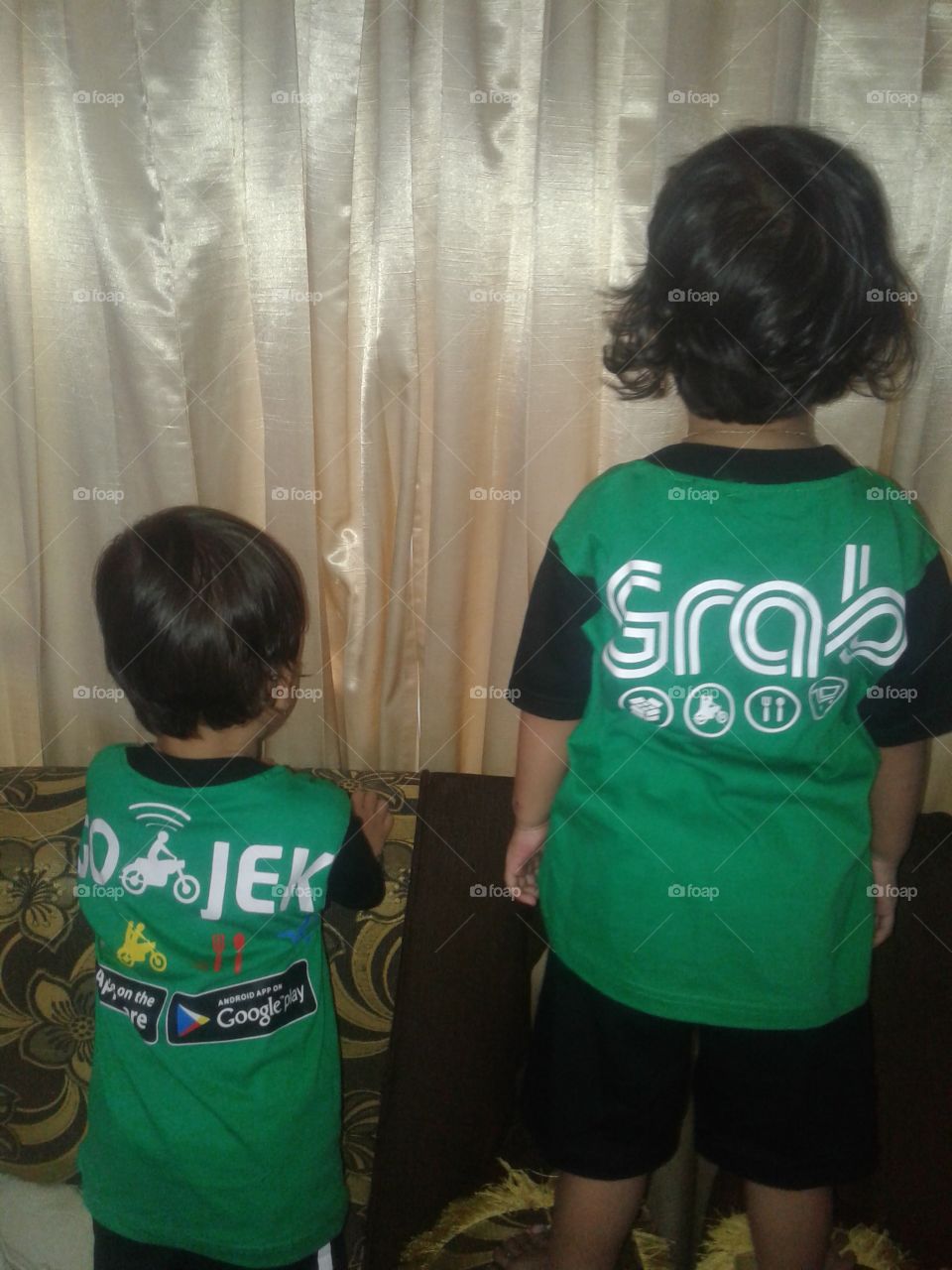 Clothes of Gojek and Grab