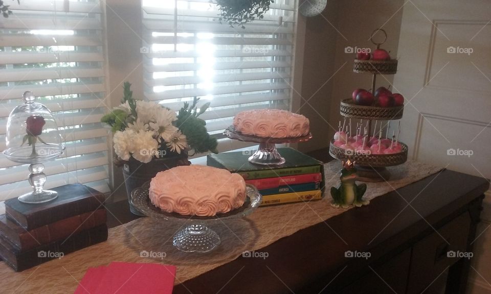 decorative dessert table