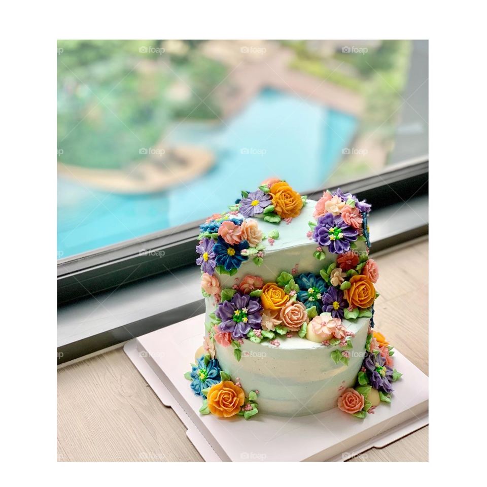 Gorgeous and pretty 3D edible floral buttercream cake for birthday or Mother’s Day festive season 