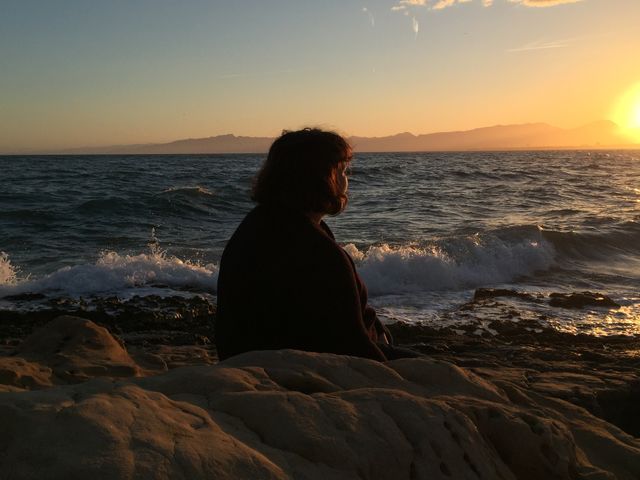 viendo el atardecer