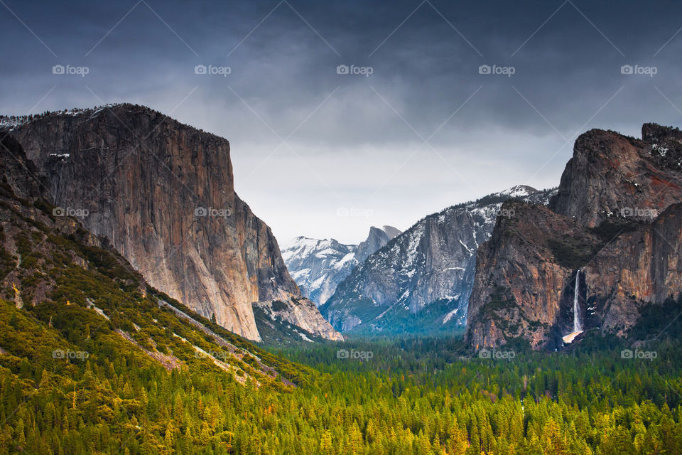 Valley view of Yosemite national park